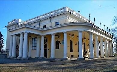 Russian missiles damaged the Vorontsov Palace in Odessa (video)