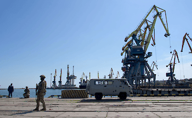 Invaders in Mariupol seized two foreign ships