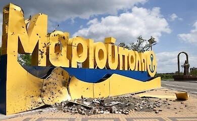 Russians close Mariupol: they will catch Ukrainian partisans