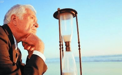The Ministry of Social Policy told whether the retirement age will increase