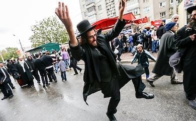 Hasidim are asked not to go to Ukraine