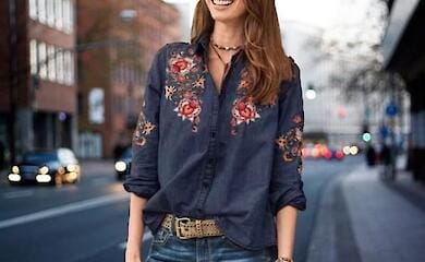 What clothes with embroidery are in fashion in 2022