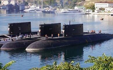 Russia out of fear of the Ukrainian troops withdrew its submarines from the Crimea