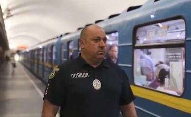 In Kyiv, a man harassed a girl right in the subway car