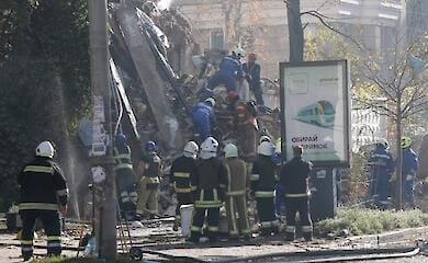In an attack on the capital, one of the drones hit a residential house. There are casualties.