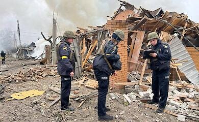 Feind trifft Dnipro: Feuer bricht in der Stadt aus