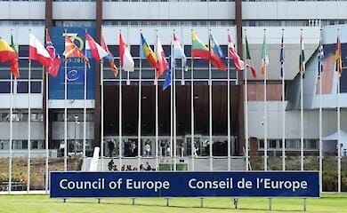 Europarat stimmt daf&uuml;r, die Umgehung von Sanktionen gegen Russland zu einem Straftatbestand zu machen