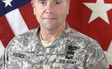 Der pensionierte US-General Ben Hodges erklärt, wie man die Krim zurückerobern kann