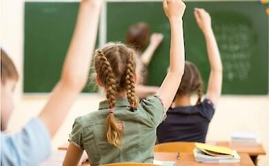 50 Absolventen der 11. Klasse aus Lysychansk in die Russische F&ouml;deration geschickt