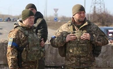 Zaluzhny und Syrsky unterst&uuml;tzen Entscheidung, Bakhmut weiter zu verteidigen