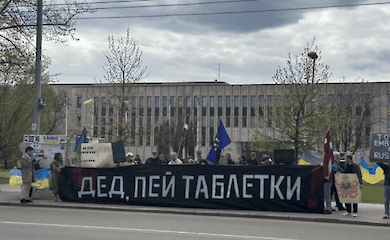Russian speakers protesting against the "Russian world" in Riga