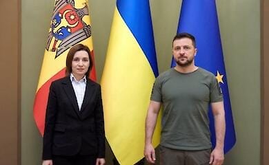 Zelenski arrives in Moldova for summit and proposes Patriot coalition