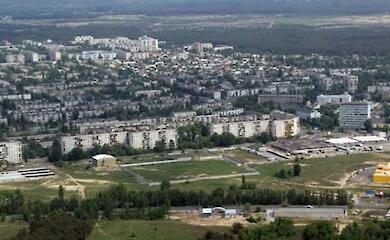 Russen identifizieren verlassene Wohnungen im besetzten Sewerodonezk, Region Luhansk