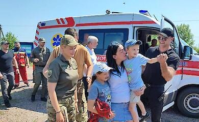 Two kids kidnapped by Russians returned to Ukraine
