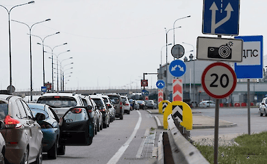Der Verkehr auf der Krim-Brücke ist blockiert