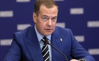 "Unenviable future" for Pashinyan. Medvedev commented on the events in Nagorno-Karabakh