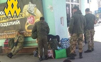Russische Mobilmacher treffen auf der besetzten Krim ein