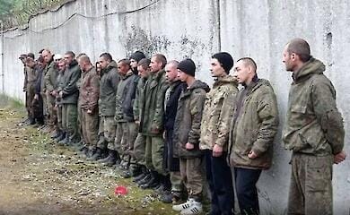 Arbeit in der Kriegsgefangenschaft: Was Russen in der Ukraine tun