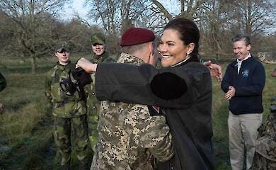 Swedish crown princess visits AFU soldiers