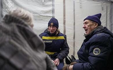 In Kyiw sind Psychologen des Staatlichen Dienstes f&uuml;r Notfallsituationen st&auml;ndig an Orten im Einsatz, an denen Raketentr&uuml;mmer niedergegangen sind