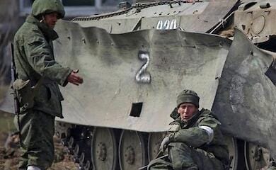 In Russian Federation, police detained two occupants transporting the corpse of a deserter