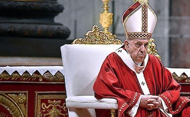 Diplomat tells of Vatican links to Russian money