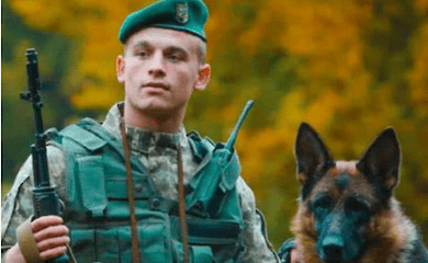 In Russland wurden die Grenzsch&uuml;tzer mit dem Foto eines ukrainischen Offiziers begl&uuml;ckw&uuml;nscht