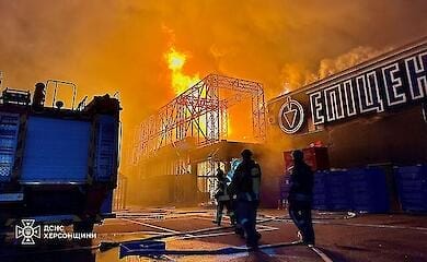 Fünf Brände in Kherson durch russischen Beschuss ausgebrochen