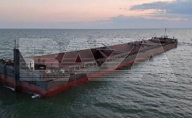 Eine Drohne beschädigte einen russischen Schlepper und einen Lastkahn im Asowschen Meer