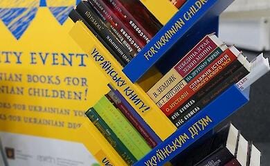 Alle 18-jährigen Ukrainer erhalten je 900 Griwna für Bücher