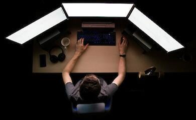 Cyber police warn that Russia is trying to recruit teenagers to carry out sabotage attacks