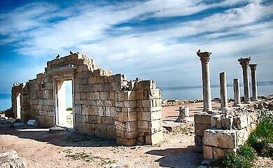 Russians destroyed Chersonesos Tavrichesky, in its place is a new building