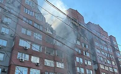 Russians attacked Dnipro: multi-storey building damaged, some dead