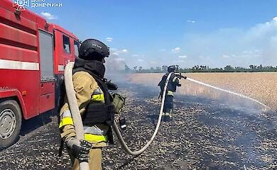 Russian Federation deliberately destroys bread fields in Donetsk region