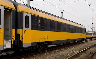 Aufgrund der weit verbreiteten &Uuml;berschwemmungen in Polen und der Tschechischen Republik haben die Verkehrsunternehmen in beiden L&auml;ndern eine Reihe von Fl&uuml;gen in die Ukraine gestrichen
