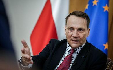Poland has certain requirements for Ukraine - Sikorski 