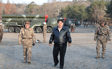 Kim Jong-un forderte die Truppen auf, in voller Bereitschaft zu sein, Atomwaffen einzusetzen