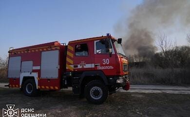 Large-scale fire in Odessa region: the wind caused the fire to spread to the national park