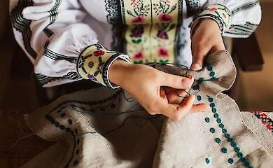 Die Seele der ukrainischen Nation: Wie die Ornamentik und die Kraft der Stickerei die Jahrhunderte überdauert hat