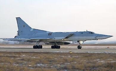 Die Russen haben eine Rekordzahl von Bombern auf dem Flugplatz Olenya konzentriert: Worauf Sie sich vorbereiten sollten