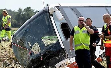 Bus mit ukrainischen Kindern verunglückt in Frankreich: Tote und Verletzte