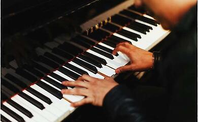 Studie: Musiker sind besser darin, blind zu navigieren