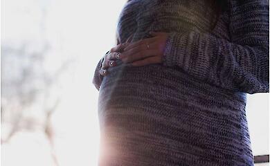 Traumata in der Kindheit werden mit Komplikationen bei der Geburt in Verbindung gebracht