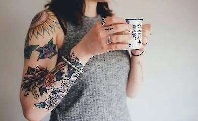 Sch&uuml;tzen Tattoos vor Melanomen? Es gibt einen wichtigen Vorbehalt