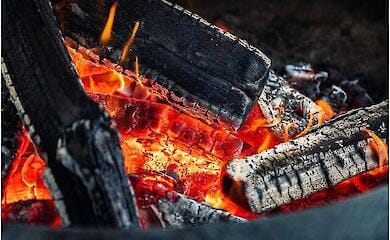 Das älteste Lagerfeuer der Welt wurde in Großbritannien gefunden
